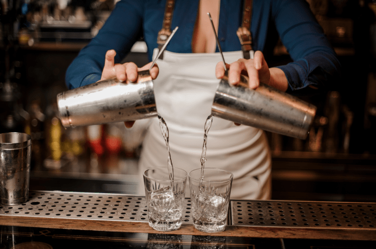 SipHappens 1633 Bartender on Tour